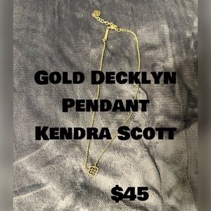 Kendra Scott necklace